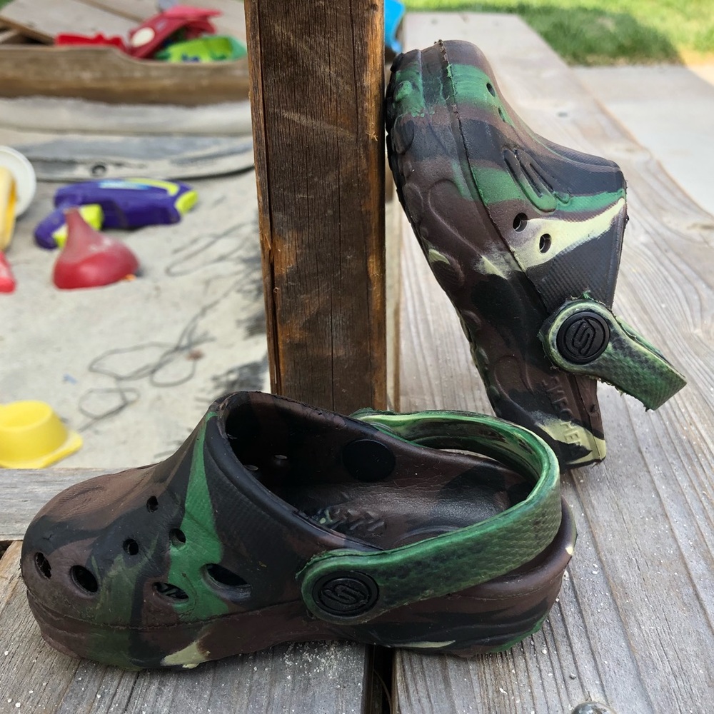 Skechers Army Fatigue Camouflage Crocs styled 4